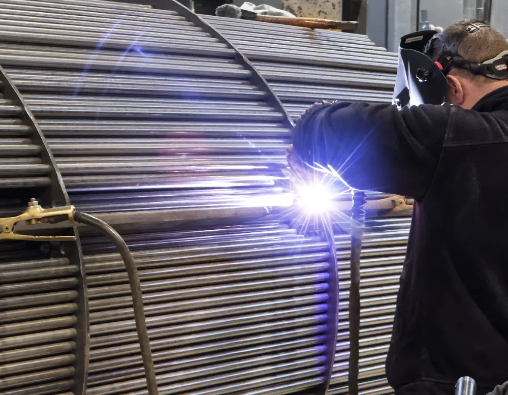 photo de soudeur industriel