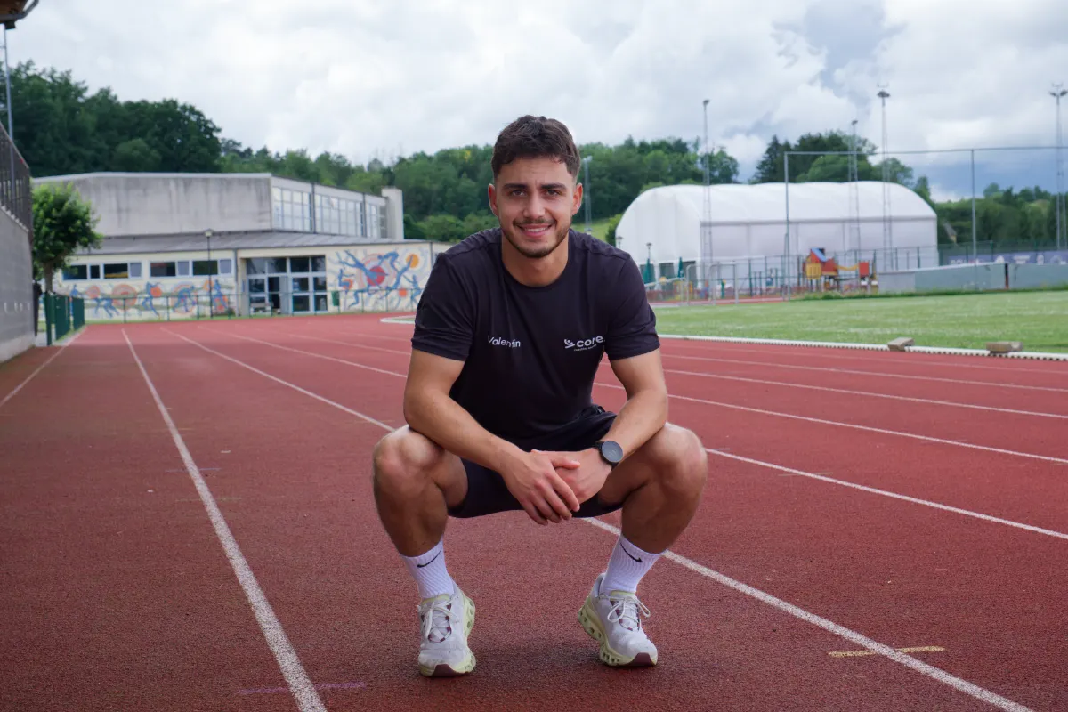 coach sportif accroupis