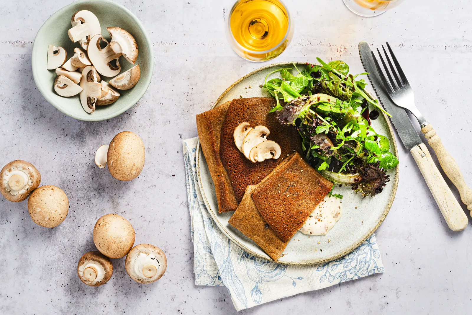 Galettes bretonnes jambon, champignons, fromages