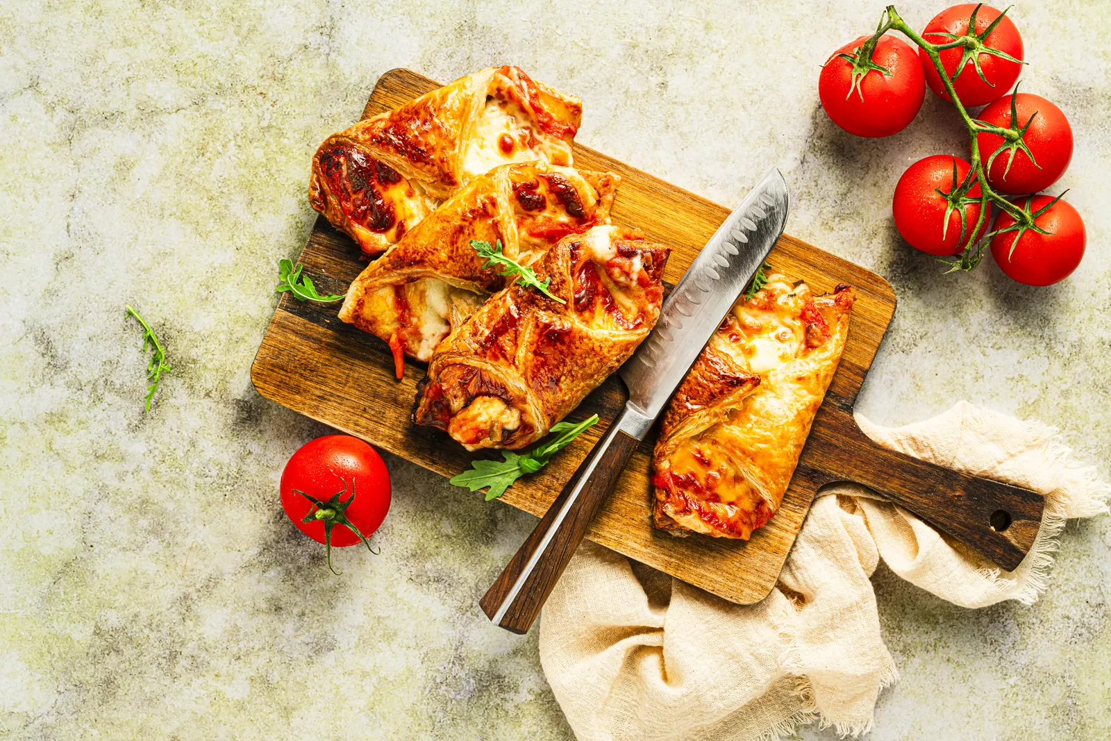 Corbeilles tomates, jambon et fromage