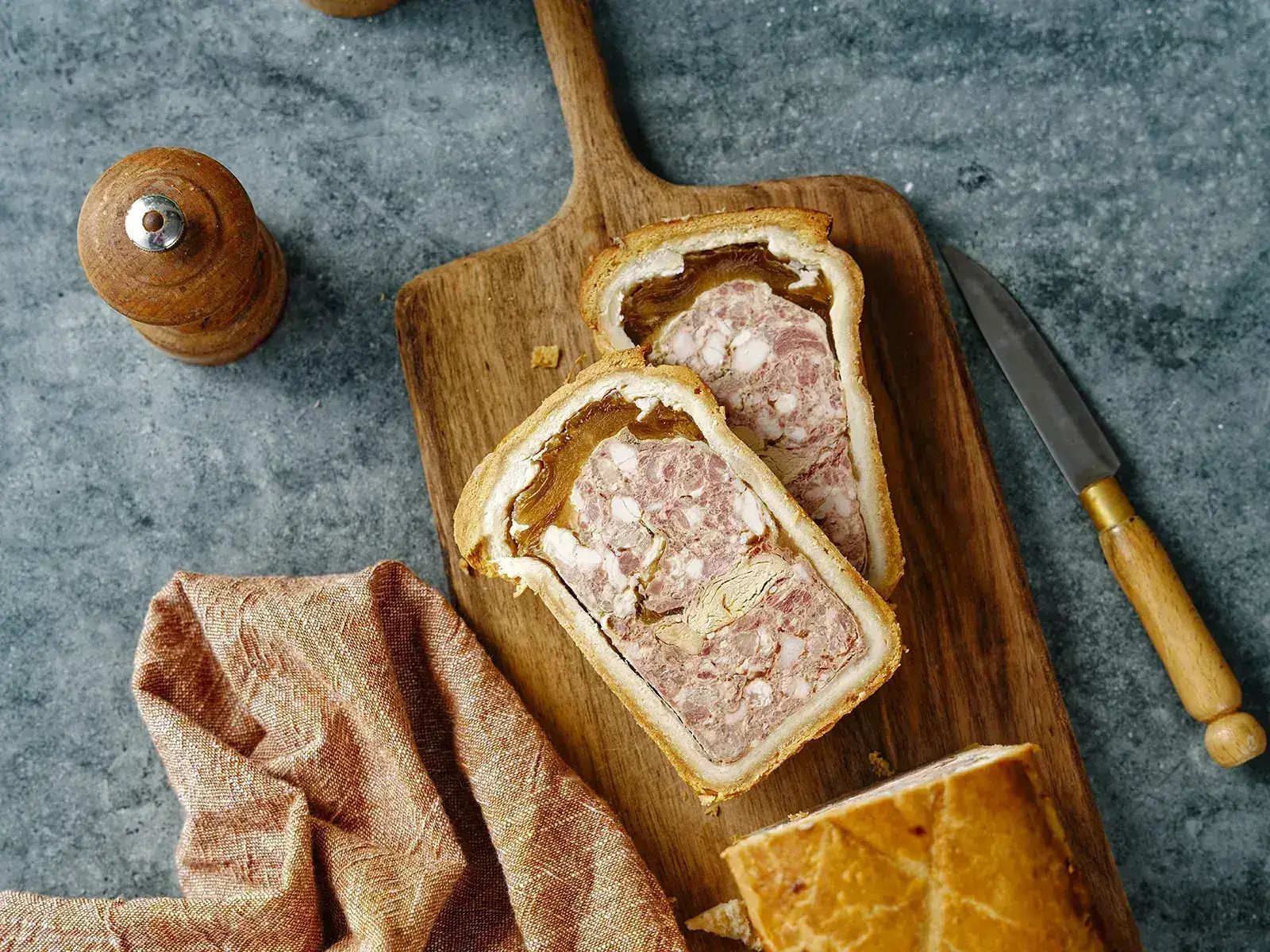 Pâté en croûte aux aiguillettes de volaille