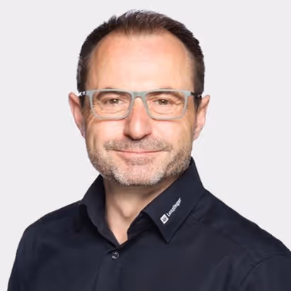 Porträtfoto von Peter Zweifel (CEO, Lenzlinger Söhne AG)