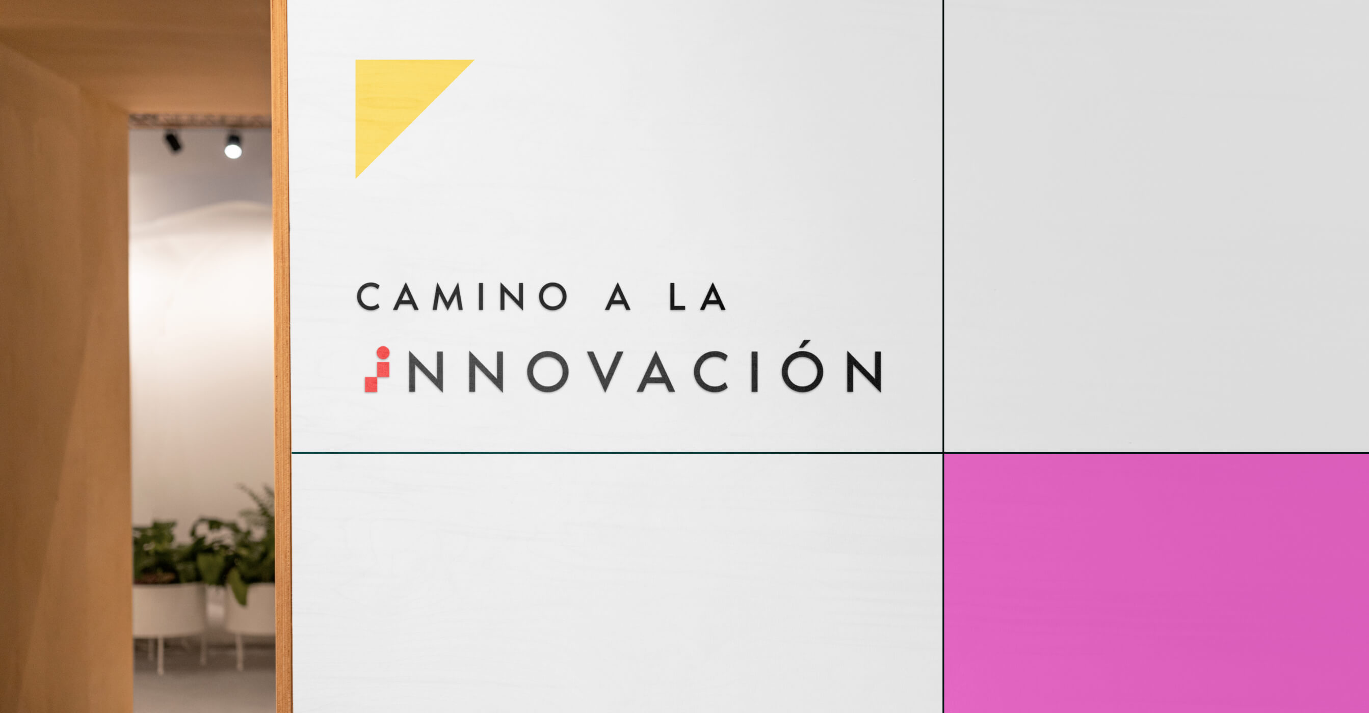 Distrito i — Branding - Art Direction by Ampersand Studio, Medellín