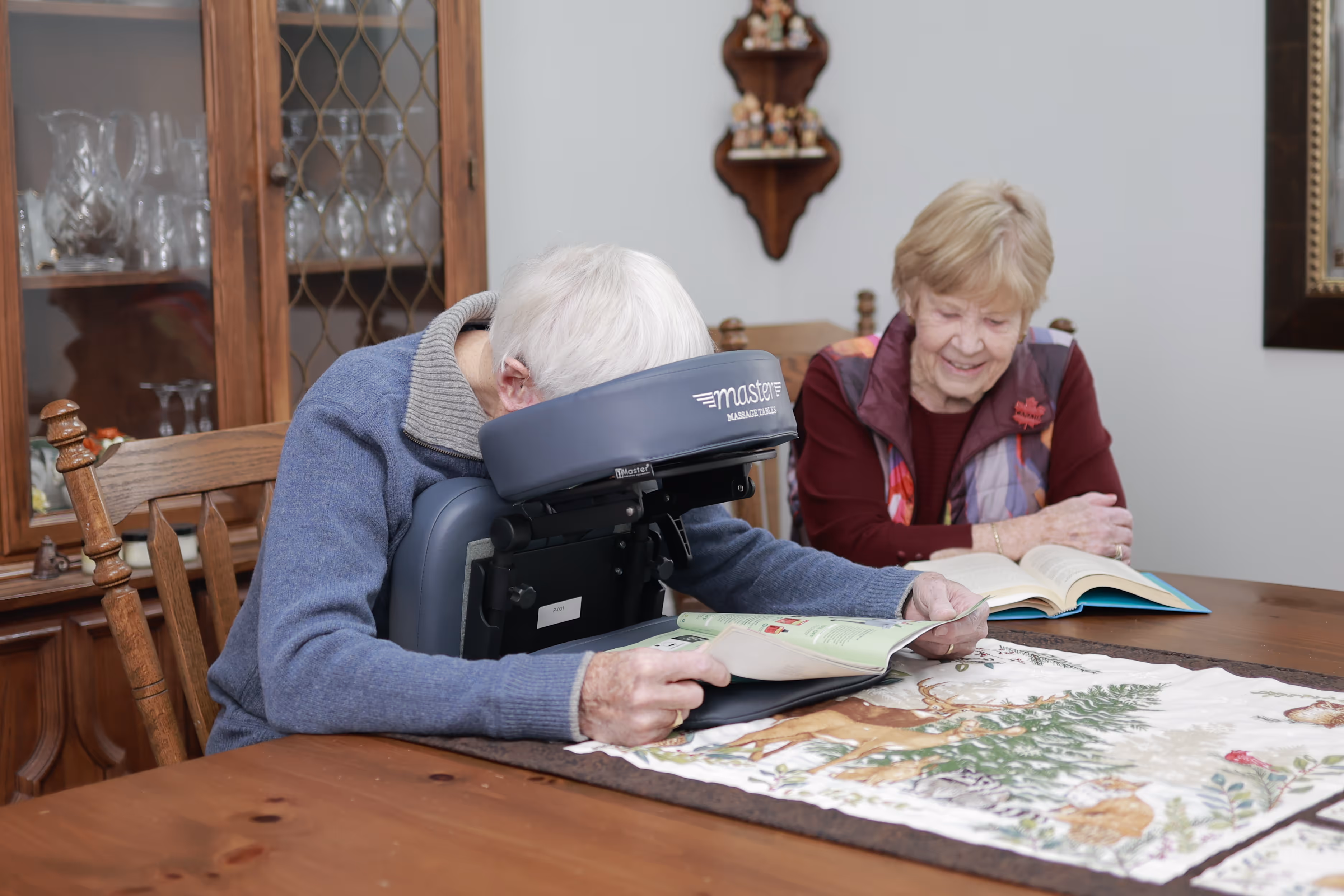 Portable face down support allows you to sit and socialize with your loved ones. 