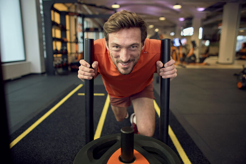 Basic-Fit en Wellhub brengen bedrijfsfitness naar België