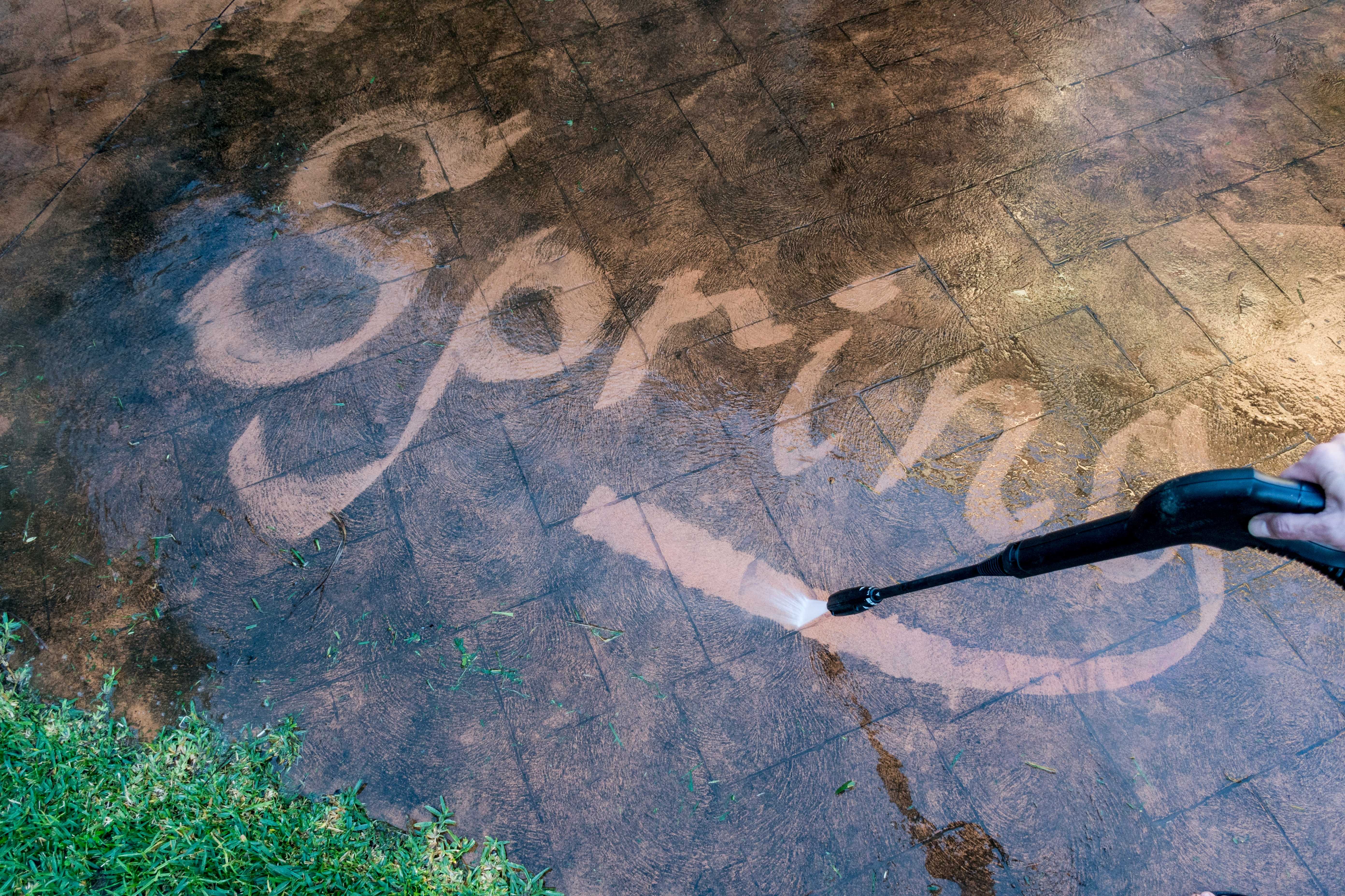 pressure washing concrete cleaning sevierville