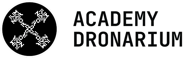 Logo Akademii Dronarium z czterema skrzyżowanymi, pikselowymi dronami wewnątrz koła.