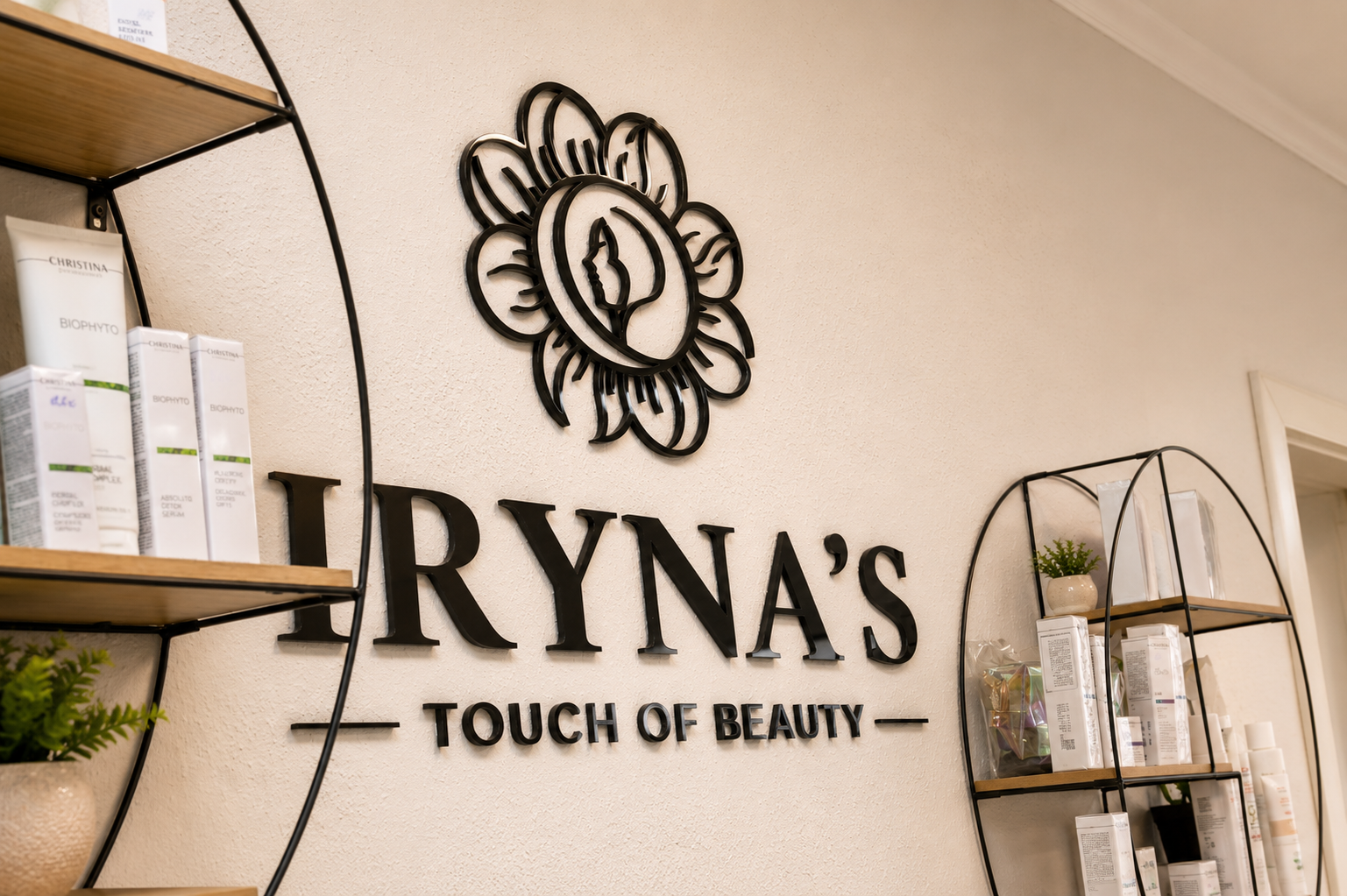 Logo von Iryna’s Touch of Beauty