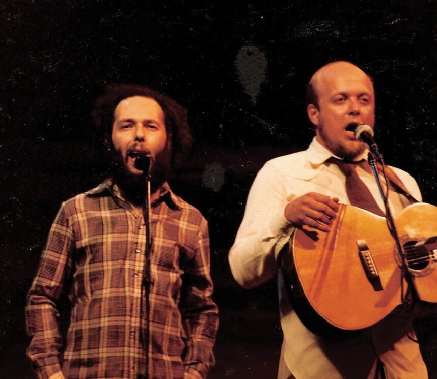 Laskin singing with folk musician Stan Rogers in 1982