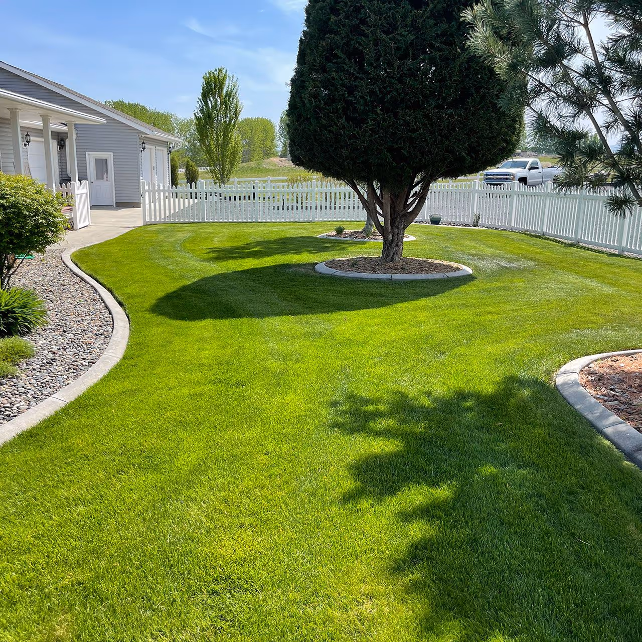 Residential lawn maintenance service in Lewiston, Idaho