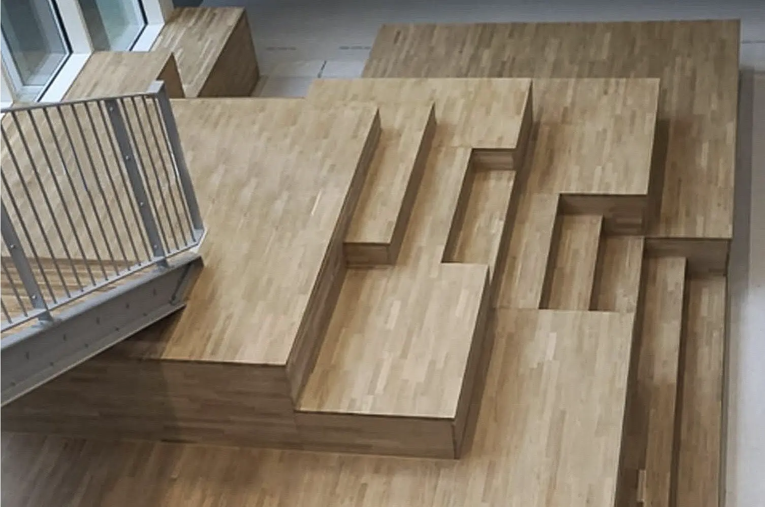 ESSEC Business School Cergy - menuiseries intérieures