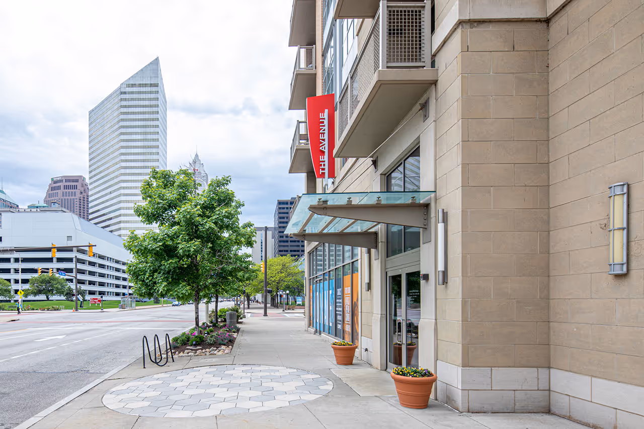 The Avenue District entrance