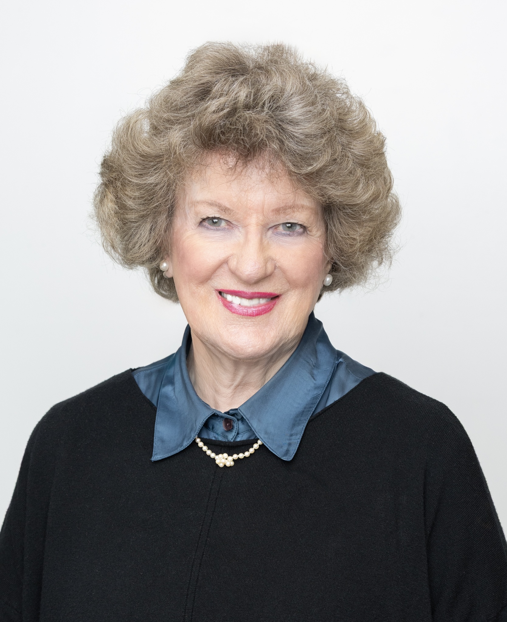 Dr Patricia Champion