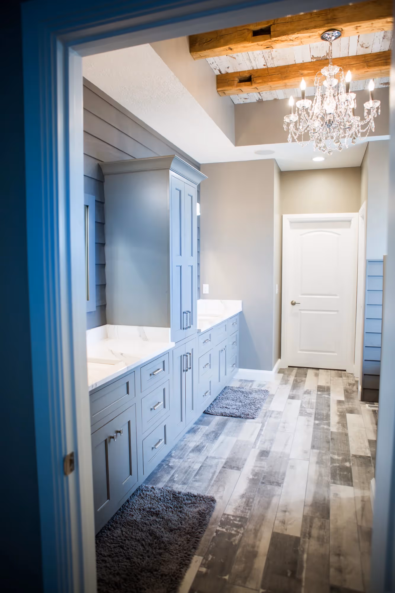 Modern bathroom with mirror and lighting