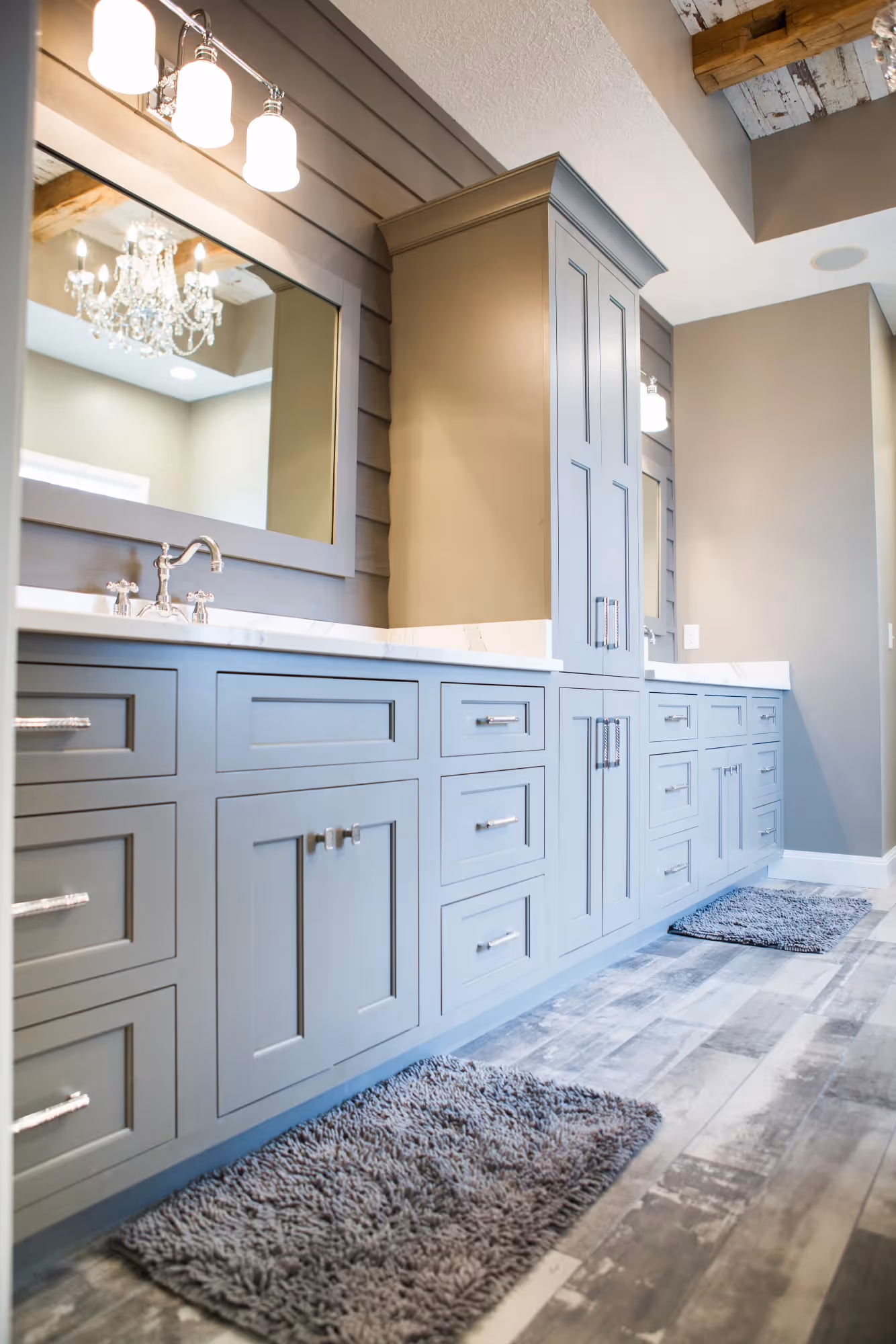 Kitchen countertop with sink and tiled backsplash