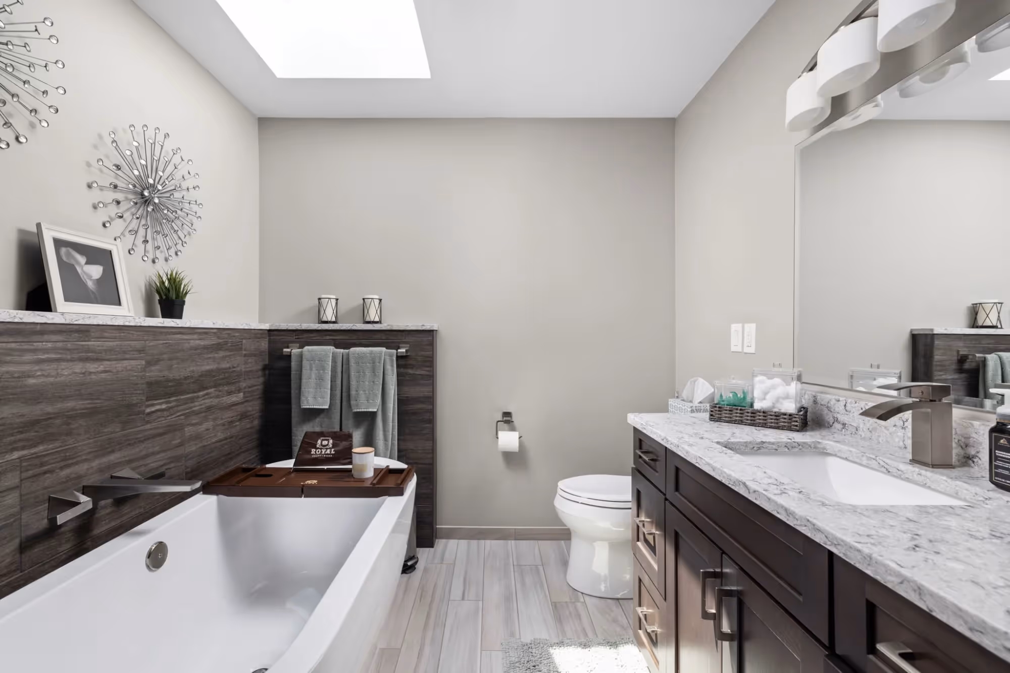 Large bathroom with tub and double sinks