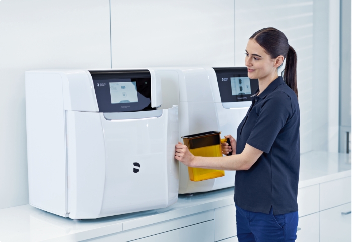 Primeprint 3D printer producing a dental appliance in the Bryan Ritchey DDS lab
