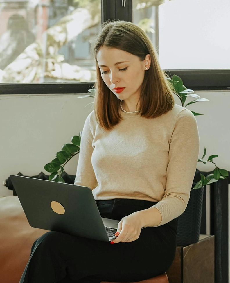 home-three-hero-banner-marquee-image-six