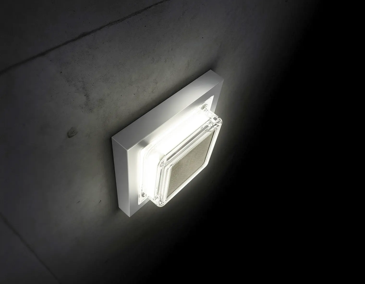 Een Busch-Jaeger iceLight navigatieverlichting in een donkere omgeving