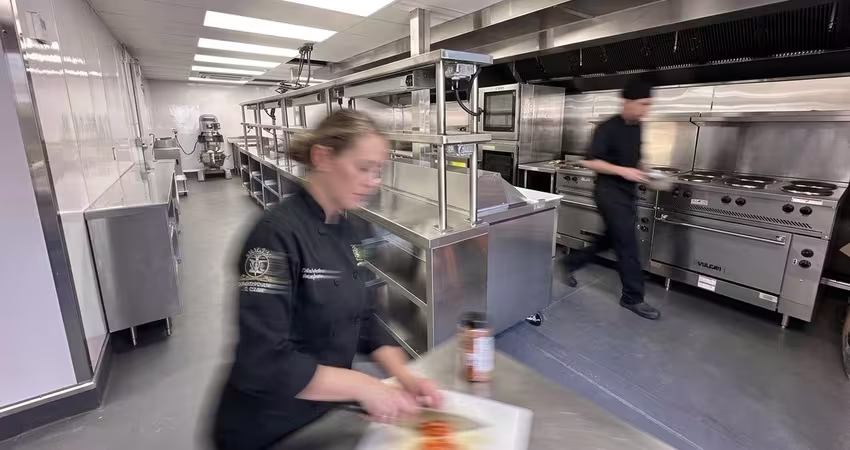 modular kitchen therapeutic diet production