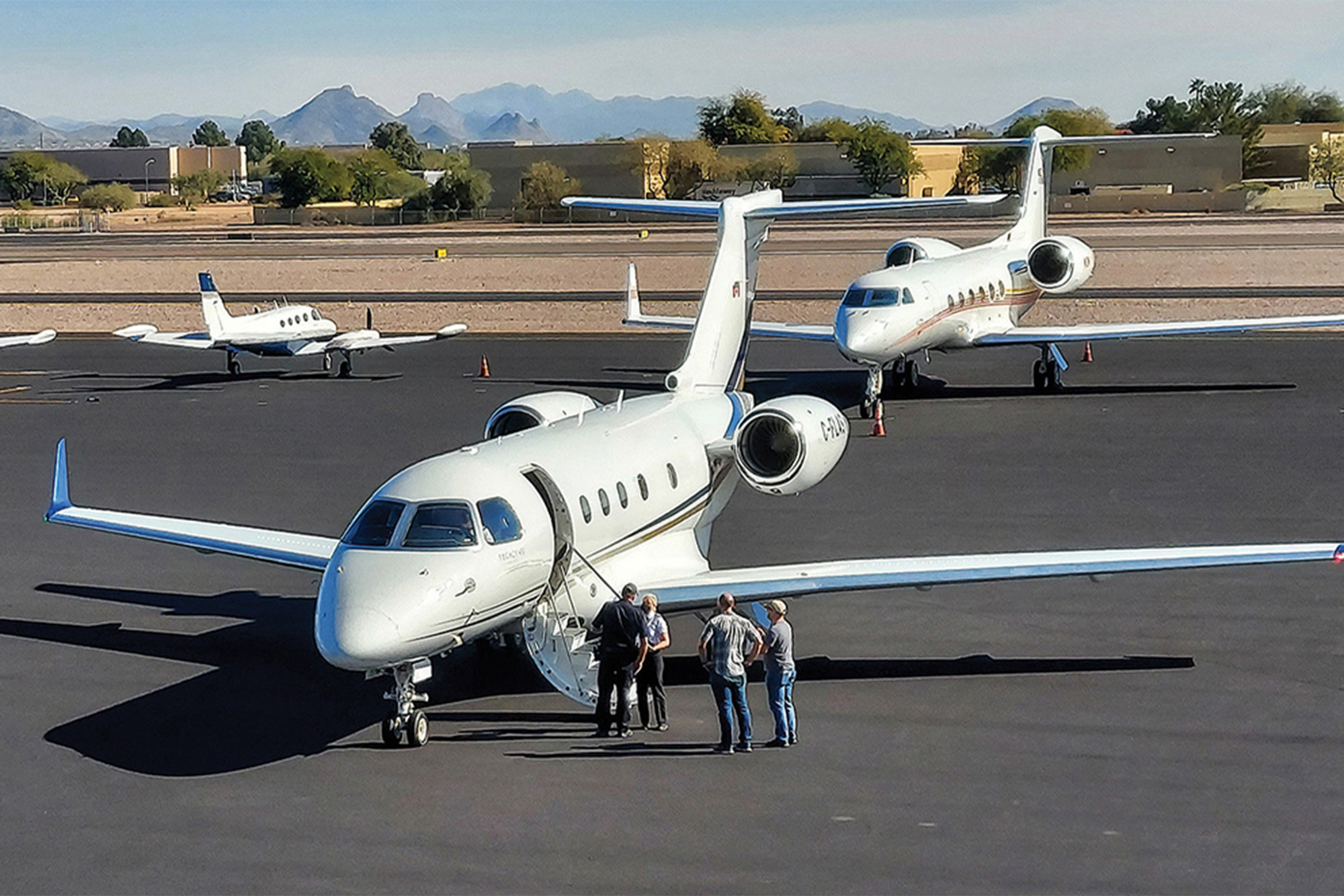 NBAA-BACE attendees on a crowded exhibit floor