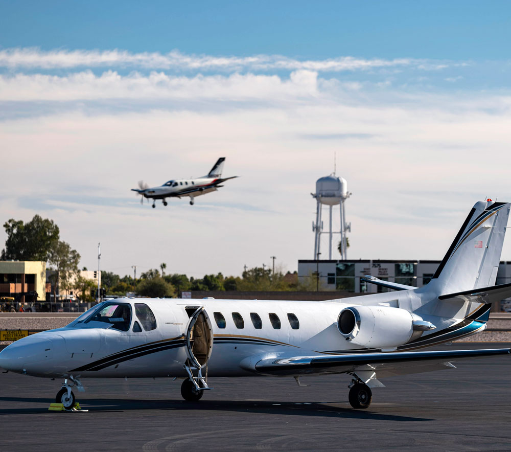 NBAA-BACE attendees on a crowded exhibit floor