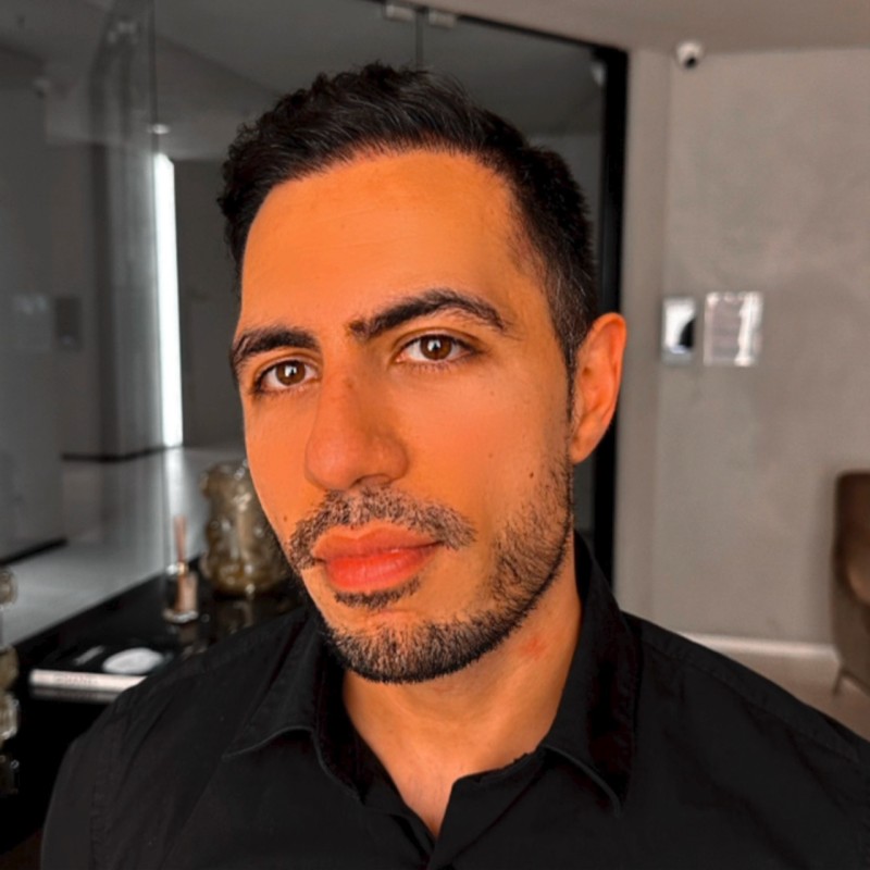 Armen Aklian's headshot