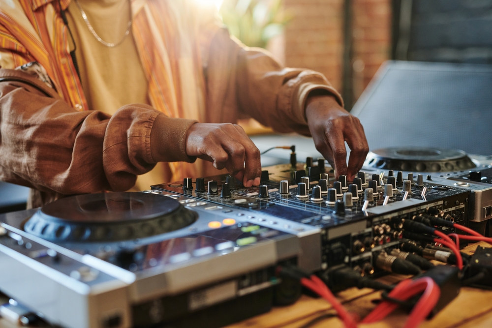 Find DJ & Music Production Classes Near You