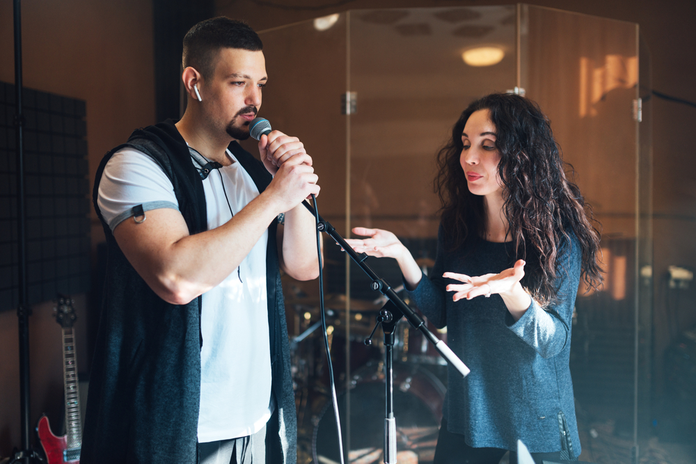 Learning with a singing teacher