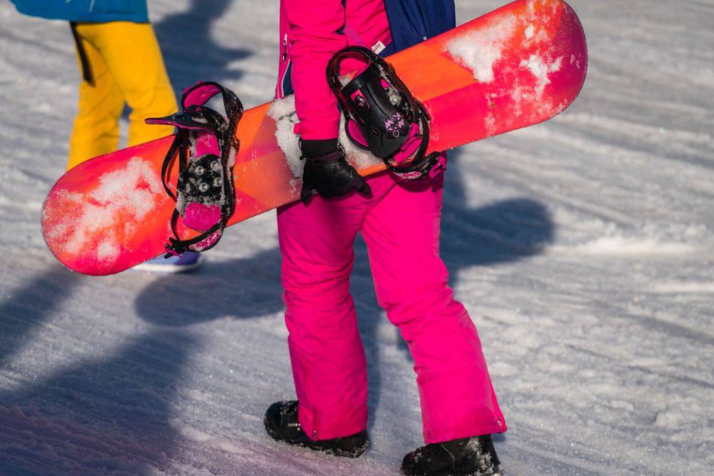 Find a snowboarding instructor near you
