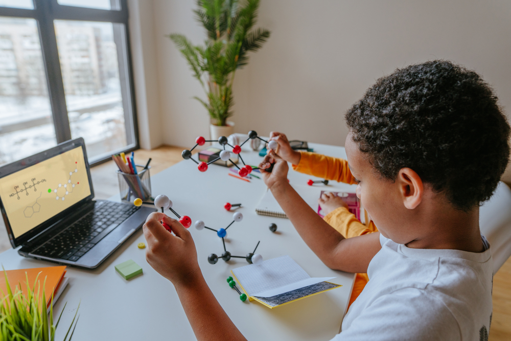 Learning with a chemistry tutor