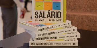 Um espaço dedicado à circulação de ideias, com livraria curada, palestras, conversas e lançamentos de livros com autores convidados.