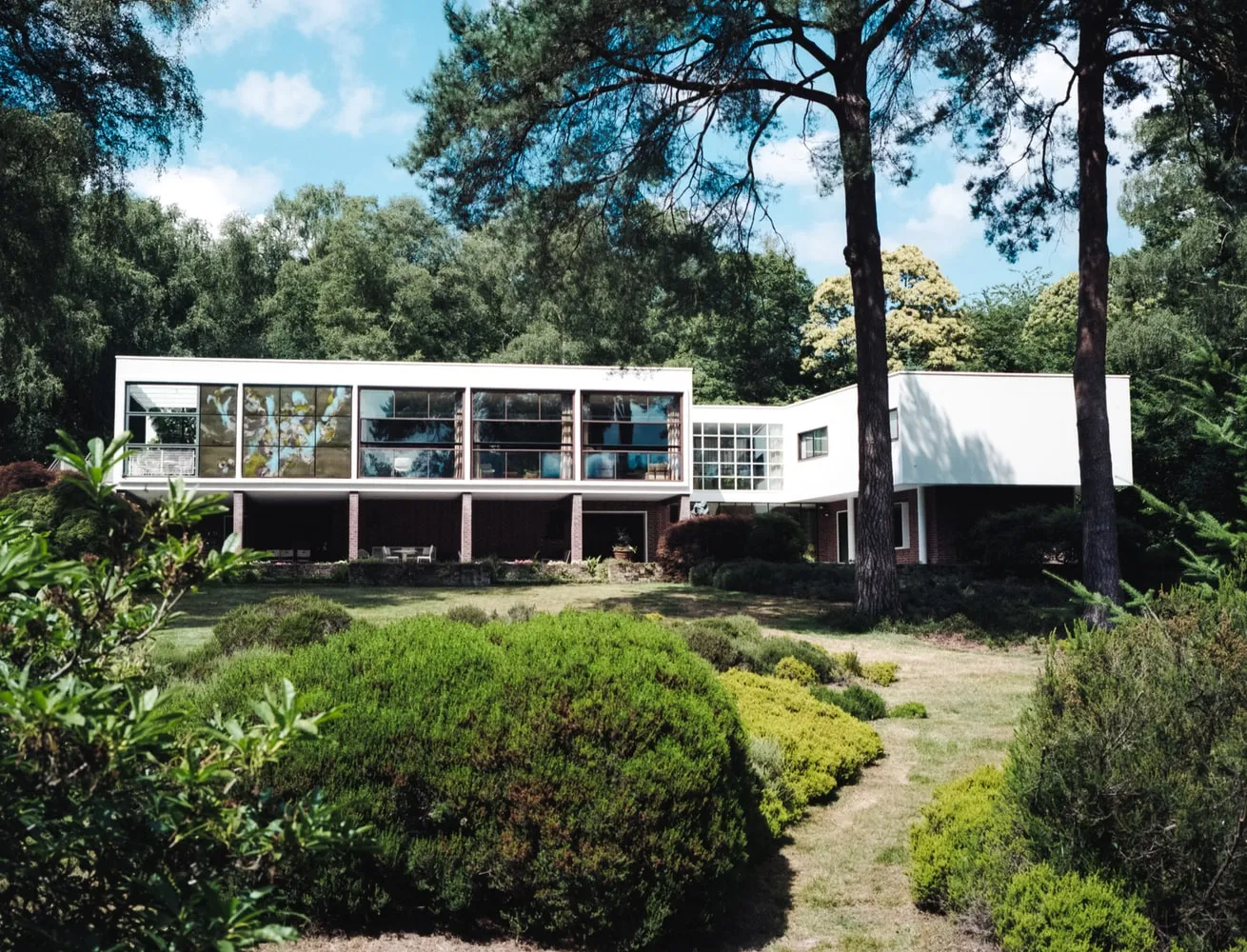 Moderne Villa mit parkähnlichem Grundstück – Immobilie im Rhein-Main-Gebiet