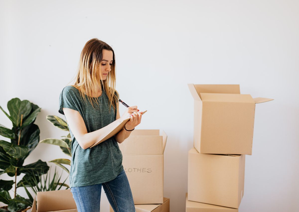 moving & storage service: loading a truck