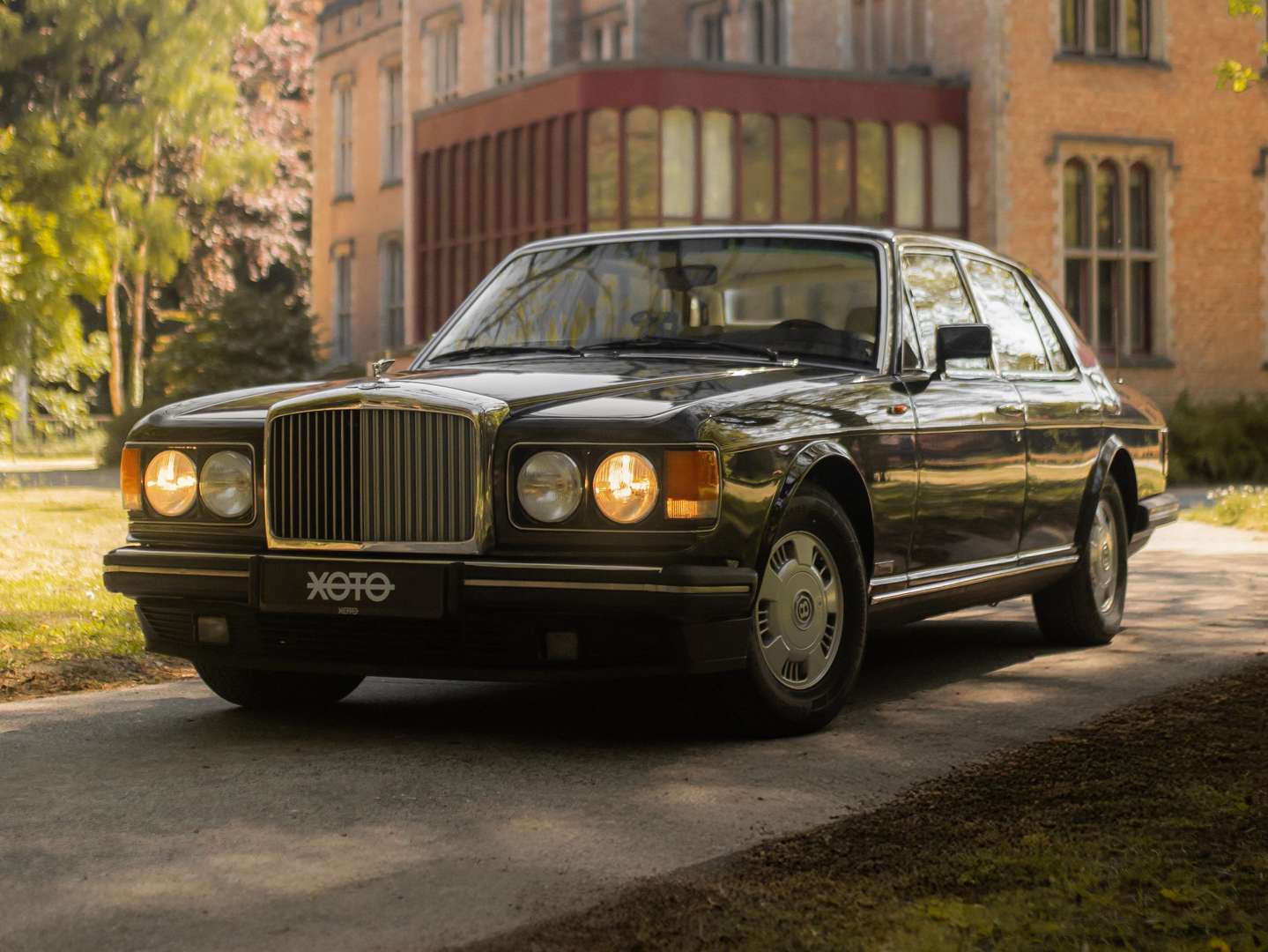 Bentley Brooklands 6.75i V8