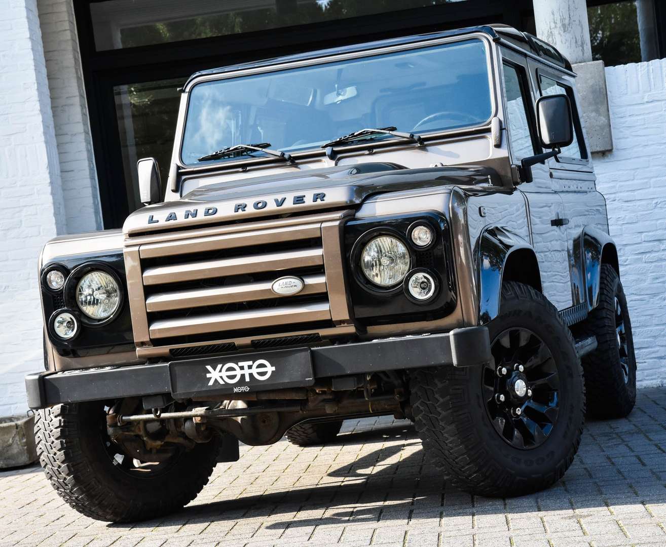 Land Rover Defender 90 Exclusive Edition Narabrons