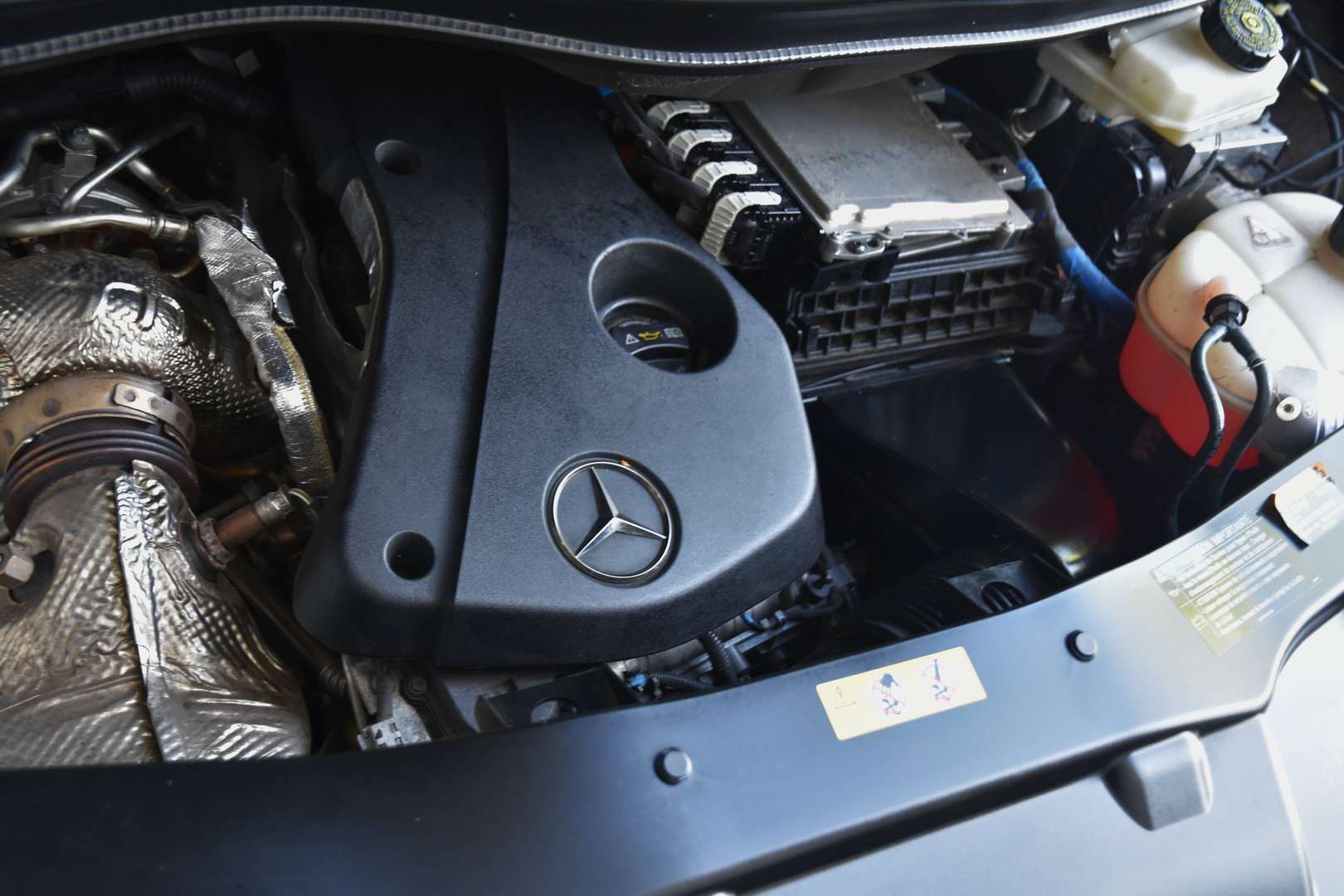 Mercedes-Benz V 220 D LWB - 6