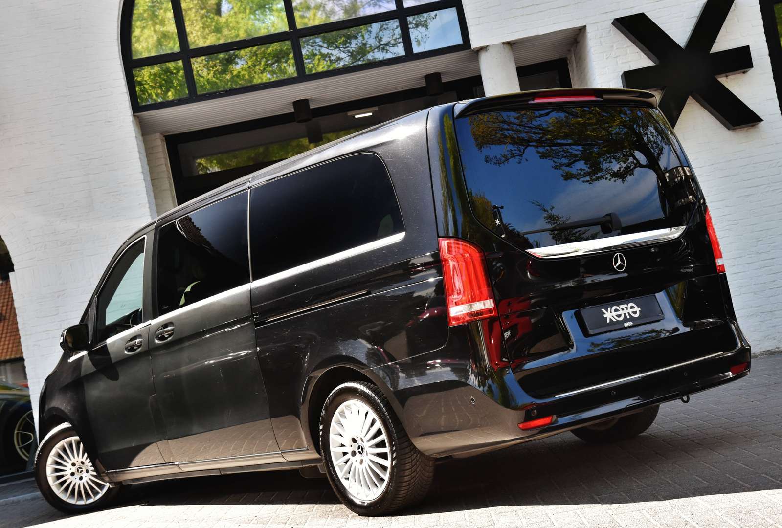 Mercedes-Benz V 220 D LWB - 9