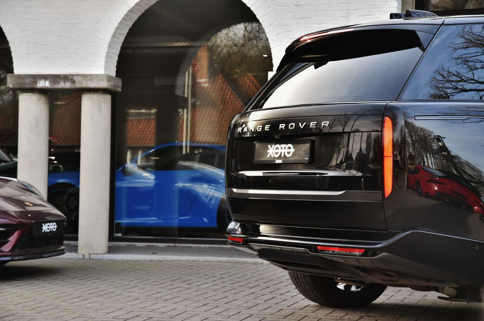 Land Rover Range Rover P460e - 17