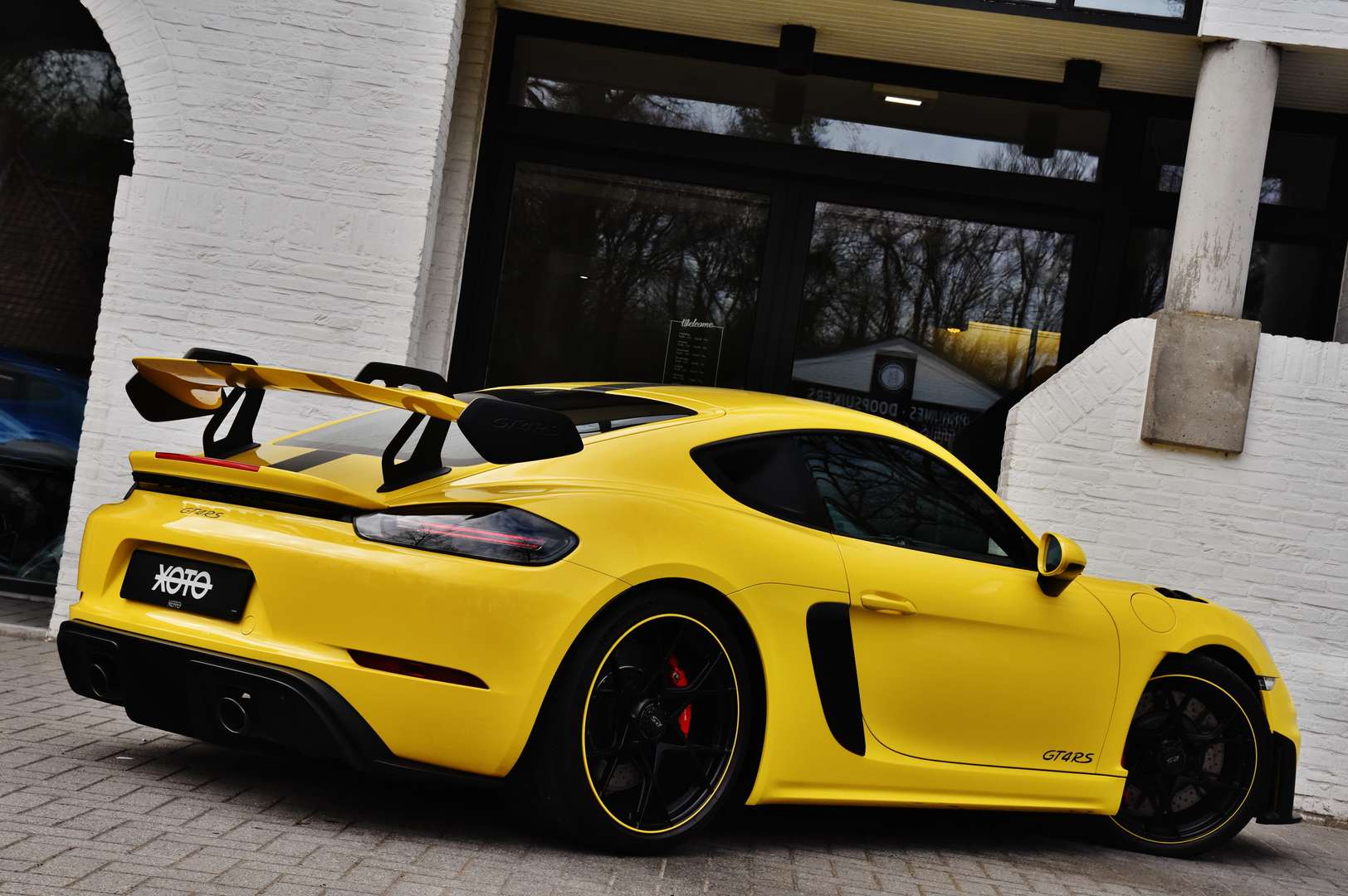 Porsche 718 GT4 RS - 8