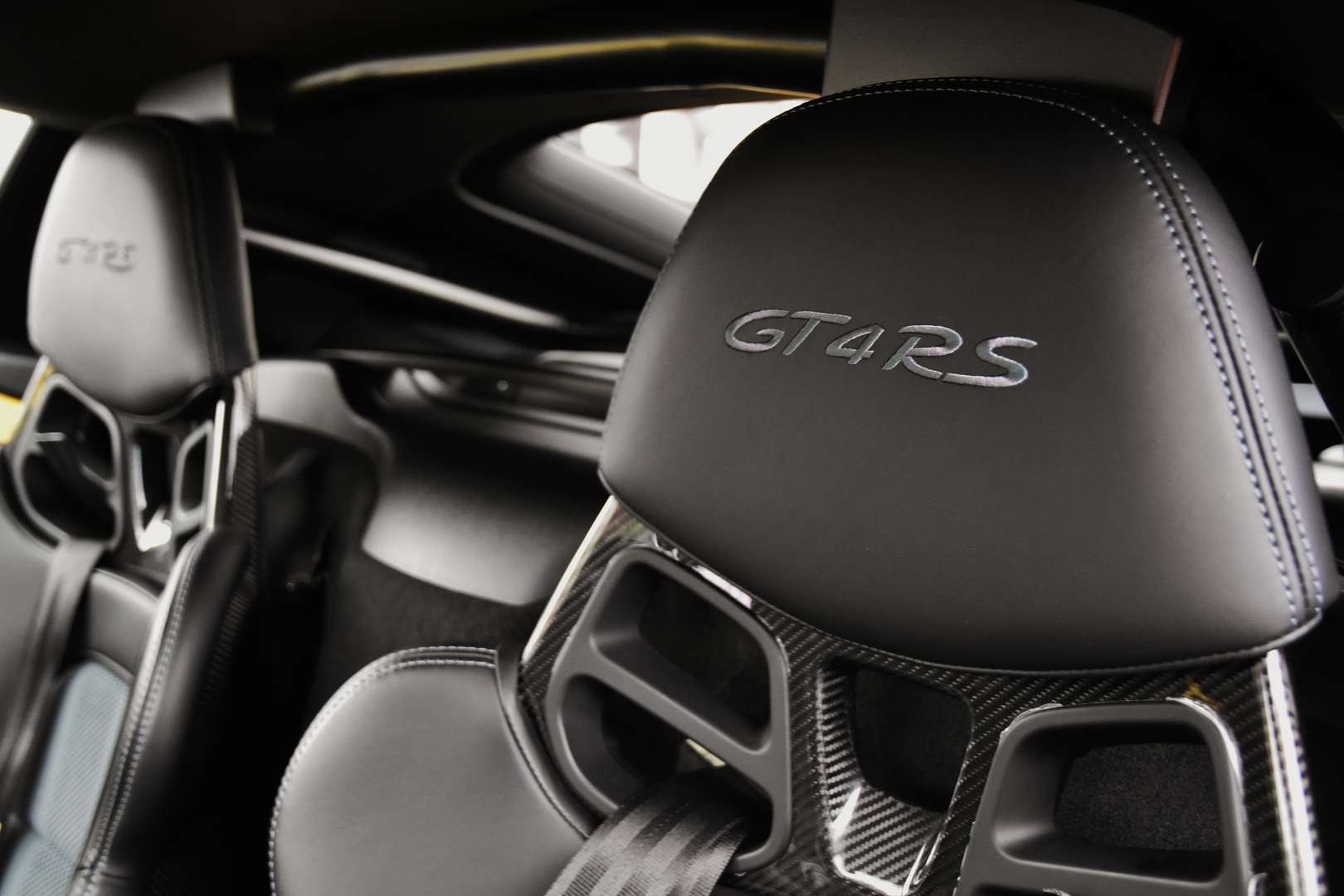 Porsche 718 GT4 RS - 15
