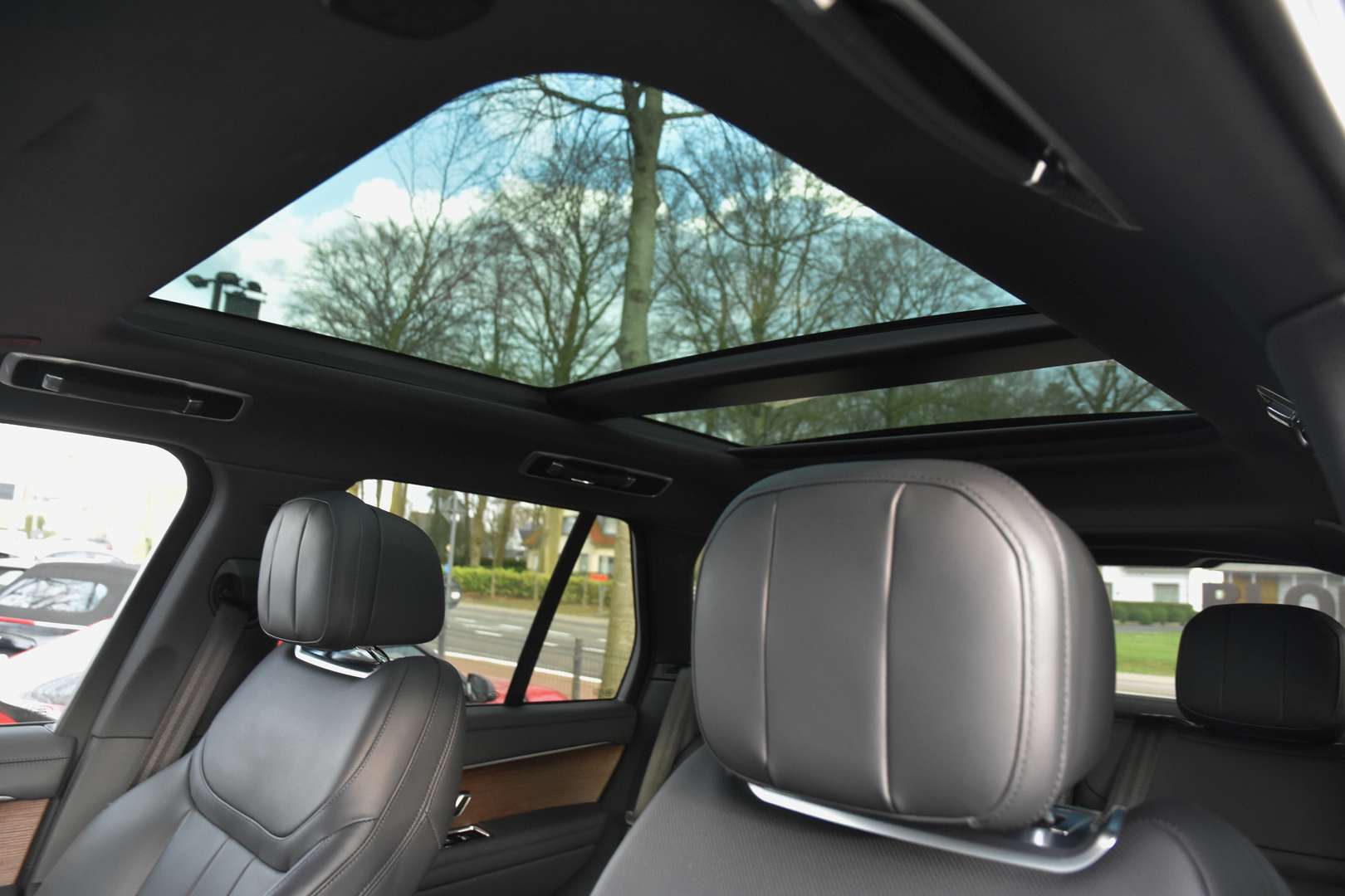Land Rover Range Rover P460e - 15