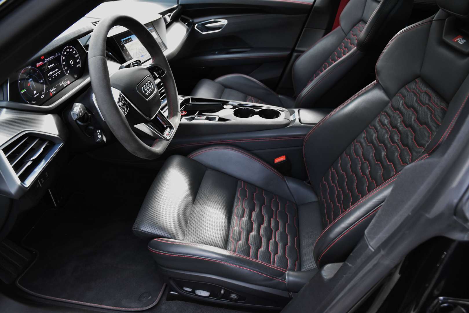 Audi e-tron GT - 5