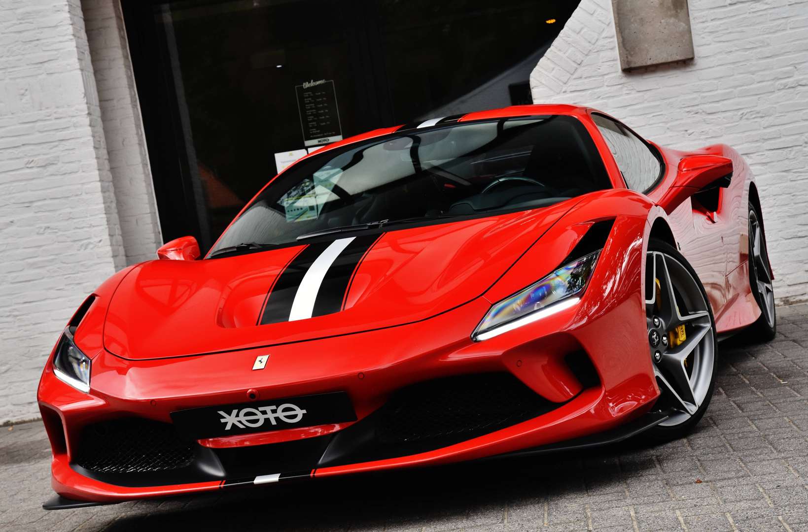 Ferrari F8 Tributo - 1