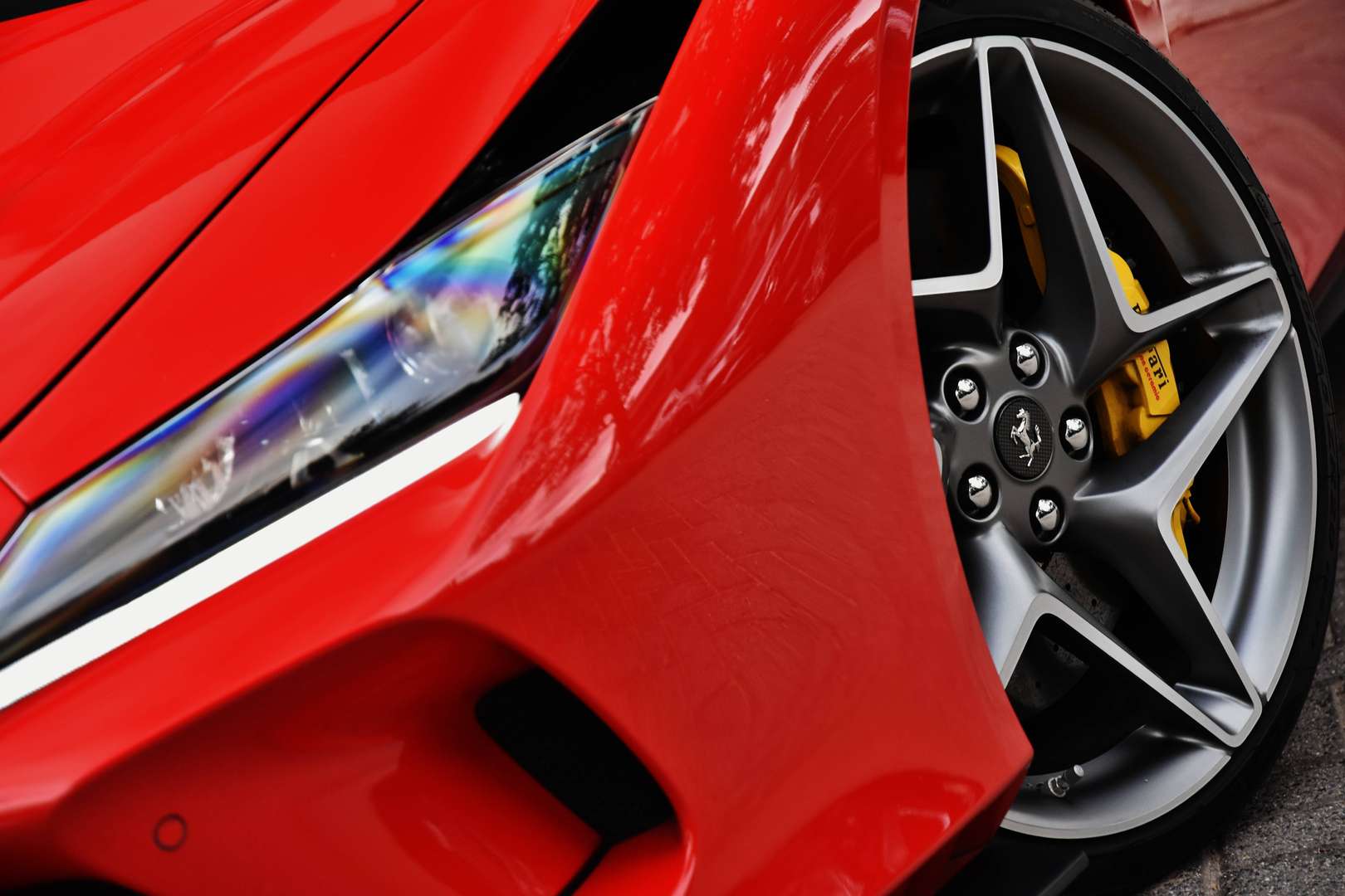 Ferrari F8 Tributo - 7