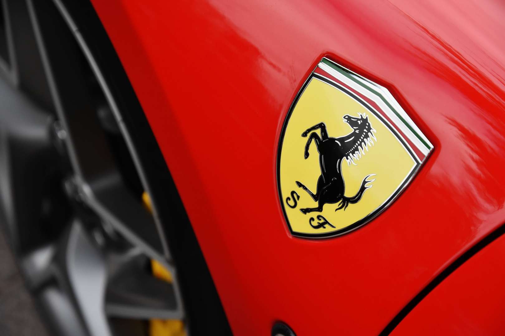 Ferrari F8 Tributo - 15