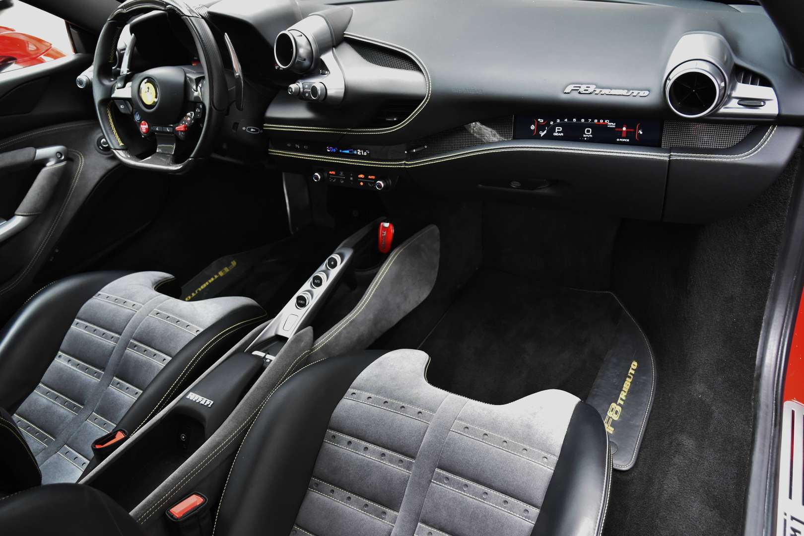 Ferrari F8 Tributo - 13