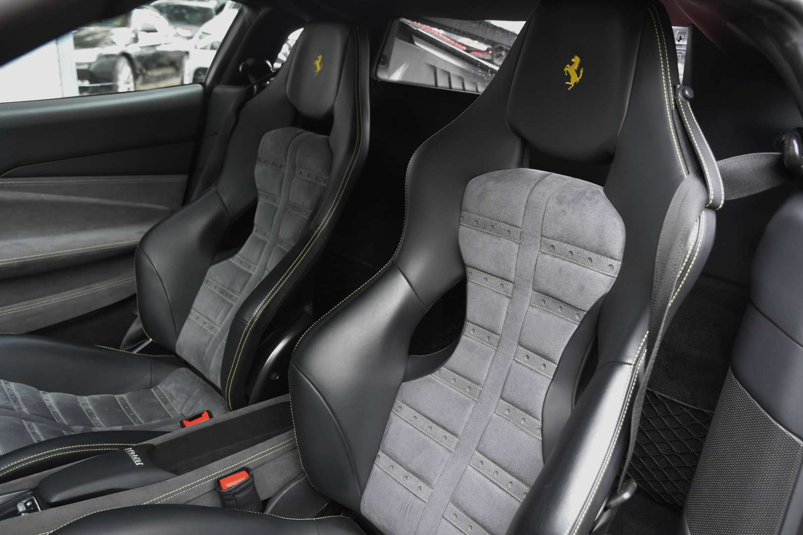 Ferrari F8 Tributo - 12
