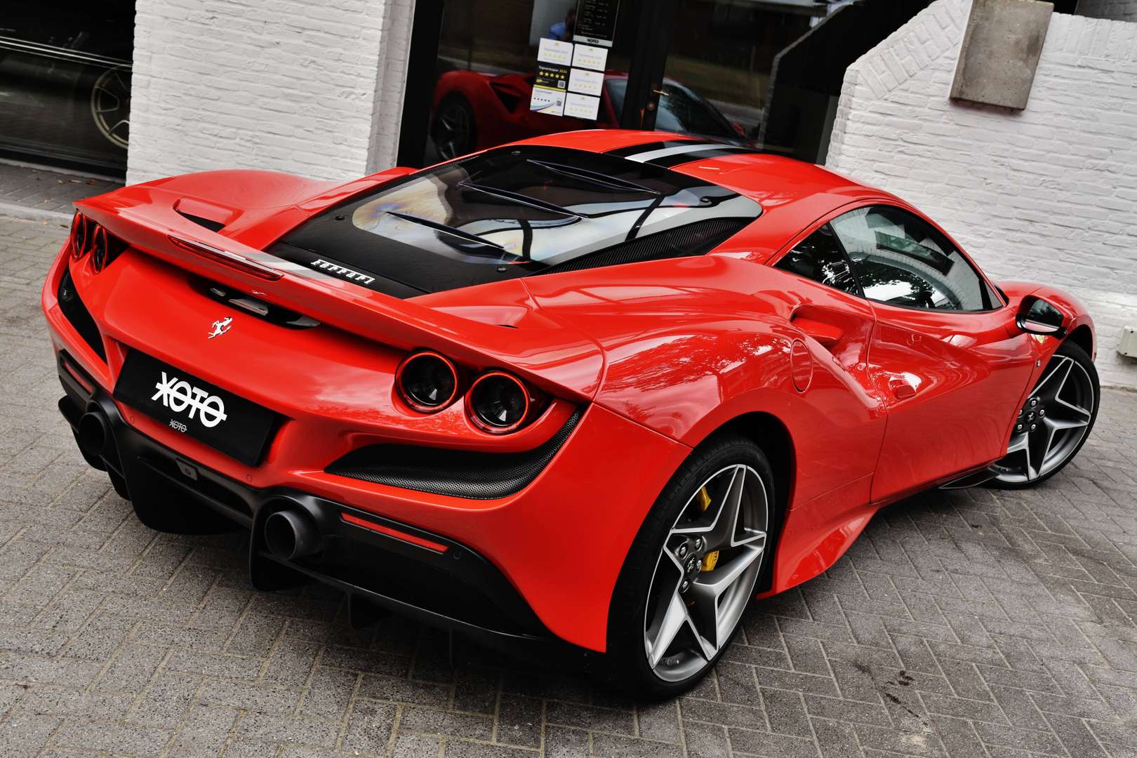 Ferrari F8 Tributo - 18