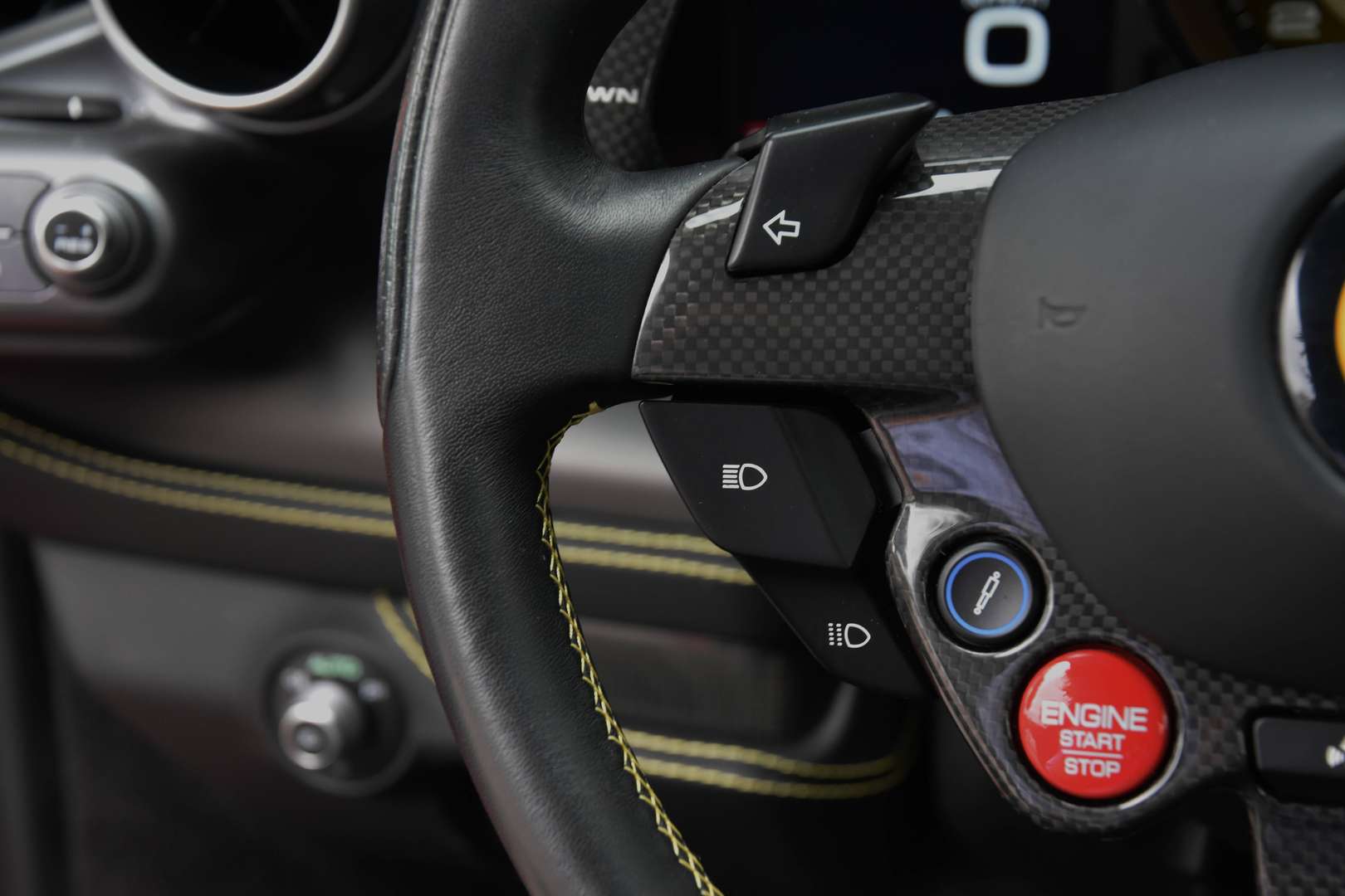 Ferrari F8 Tributo - 28